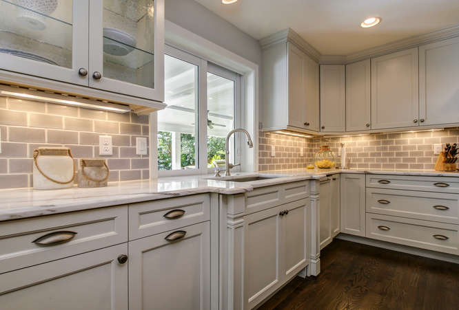 1023-S-Frankland-Rd-Tampa-FL-small-010-Kitchen-666x451-72dpi